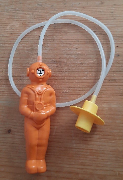 Hra Malý potápěč: oranžový retro